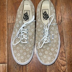 Women’s VANS Canvas Daisy in Tan & White
